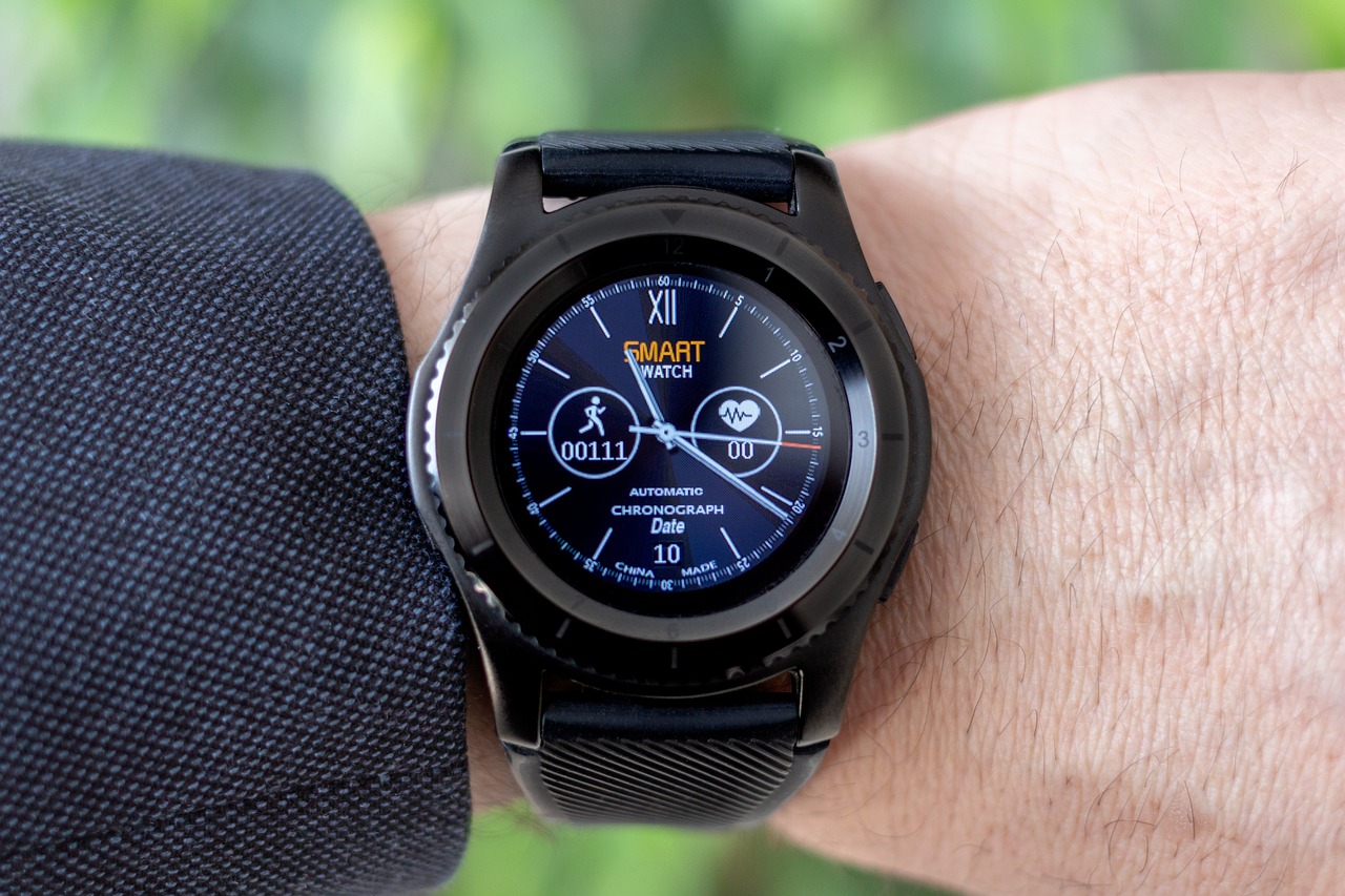 Beyond Timekeeping: Exploring Unique Features in Modern Smartwatches